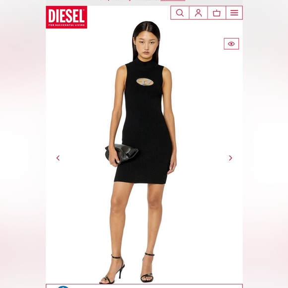 M-Onerva
$450.00
Short dress with cut-out and logo plaque - Picture 1 of 7